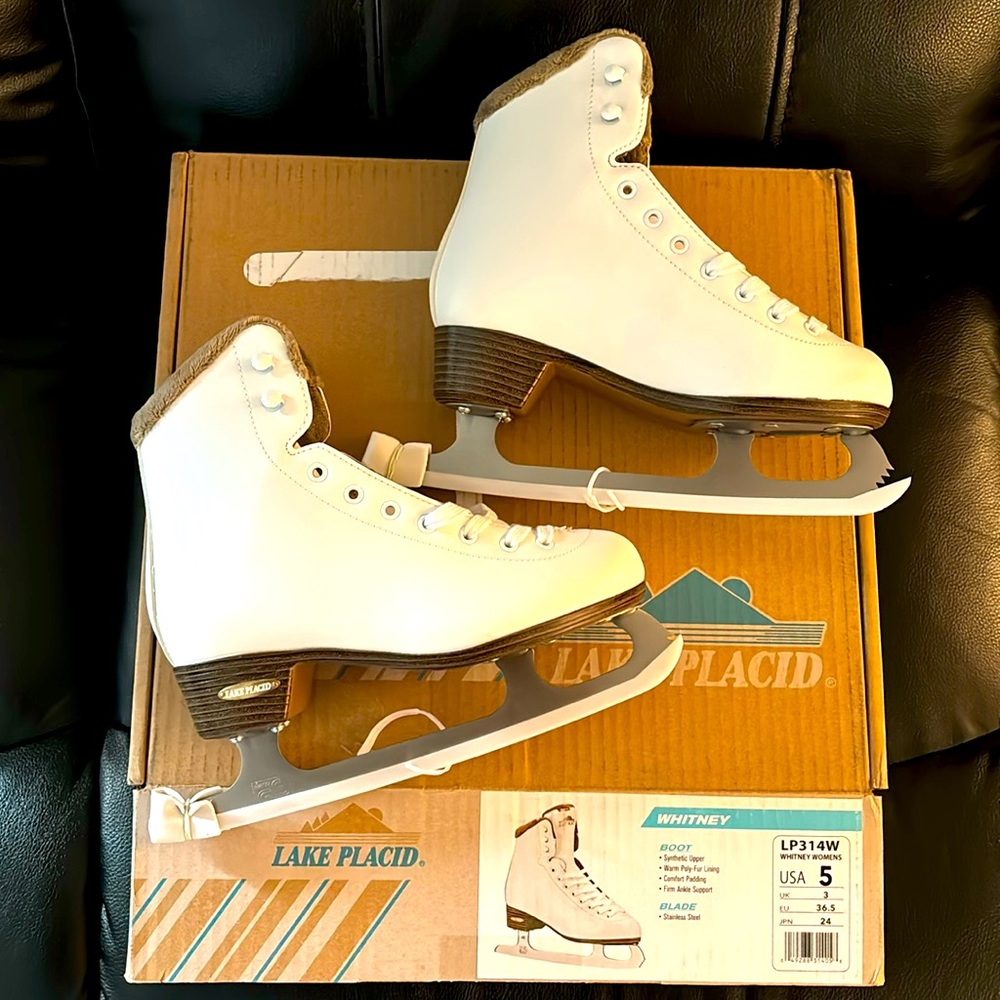 Lake Placid ice skates Whitney women’s size 5 brand new white and tan fur lined